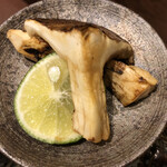 人形町今半 - きちんと香る松茸　カサが開いてもしっかりと香ると知りました