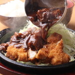 とんかつ まる喜 - 料理写真:牛すじどて煮ロースカツ定食_大切り