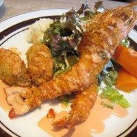 キッチン 大宮 MARK IS みなとみらい店 - 海老カキフライ②