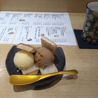朧 - 手作りアイスの丁字麩最中