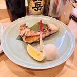 錦寿司 - ブリカマ