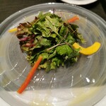 元麻布 牛牛 離宮 - 産地直送野菜を使ったサラダ