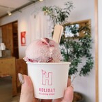 HOLIDAY ICE CREAM STORE - 