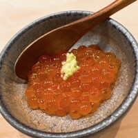 鮨 しゅん輔 阿佐ヶ谷 - 新イクラです。軽く蒸して塩漬けに。