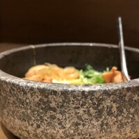 侘家古暦堂 祇園花見小路本店 - 石焼親子丼（側面）