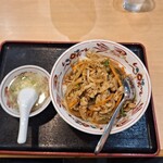 聚香楼 - 豚生姜焼丼大盛り、付いてくる玉子スープ