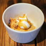 スパイスカフェ - カレー2種 1500円 のキャラメルムース