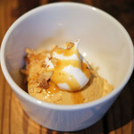 スパイスカフェ - カレー2種 1500円 のキャラメルムース