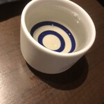 Sanchokusengyoto Nihonshu Uo - 日本酒は一合でカップで！飲み放題最高！