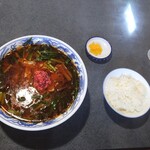 満州ニラら～めんの店 さかえや - 満州ニララーメン（中），ごはん（小）