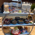 天神 NUMBERSHOT - 招き猫モナカにはトリュフ入りポテトサラダ！