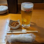 寿司居酒屋 や台ずし - 生ビール539円、お通し296円