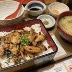 Yayoi Ken - (期間限定)鶏まぶし定食＋豚汁に変更