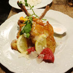 カフェ ブブカーネ - 阿波尾鶏とトマトのマスタード焼