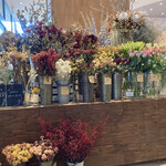 パンとエスプレッソと花束を - 花屋さん併設