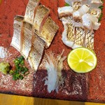 Kokoroya - カマスと真鯛は皮と身の間が美味いんだ！