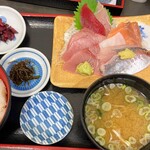 おさしみ屋　網元　伊豆 - 刺身定食