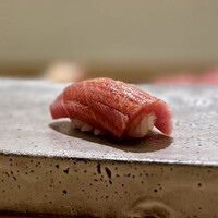 鮨 神楽 - 北海道戸井産のクロマグロの中トロ