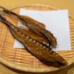 小田原漁港 さじるし食堂 - 2023.10 お通し（無料）アジの骨煎餅