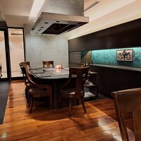 レストラン ロワール 鉄板焼 - 店内の様子②