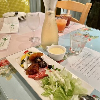 キャナリィ・ロウ_1