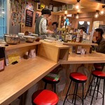 餃子酒場 ぴたり - 店内