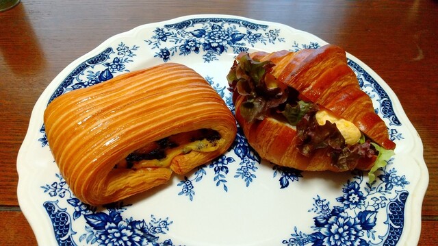 クロワッサン屋サクサク - 館腰（パン）の写真