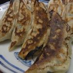居食鉄板ニュー初美 - 初美名物　餃子