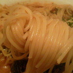 チベッタ - 新鮮魚介とトマトのスパゲティーペスカトーレのパスタ麺アップ☆