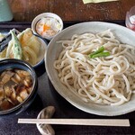 田むら - 肉汁うどん490円野菜天婦羅155円