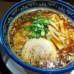 伊勢ラーメン88 - しょうゆ麺（大盛り）、ライス