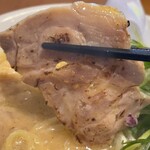Marugen Ramen - 炙り鶏チャーシューリフト