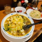 やまとラーメン香雲堂 芦屋店 - やまとラーメン小＋白菜大盛り
