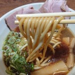 麺とかき氷　ドギャン - 極太麺リフト