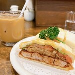 ニューアストリア - 