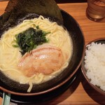 Ichikakuya - 塩豚骨ラーメン+ライス無料