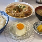 Kitsuchinniyusanae - エビ・カツ煮皿定食 1,000円