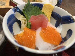 Kojimaya Souhonten - 海鮮丼