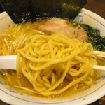 横浜家系ラーメン 中島家 - 麺