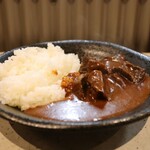 炭火焼肉ホルモンさわいし - 牛スジカレー