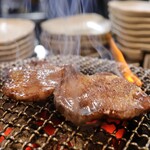 炭火焼肉ホルモンさわいし - 黒毛和牛特選タン