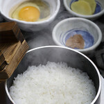 [Freshly cooked] Pot-cooked rice [with 1 Tosa Jiro egg]
