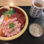 丼丸 誠 - 料理写真:どんまる丼店内飲食720円(2023.10.13)