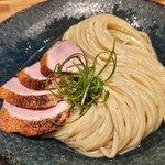 つけ蕎麦 津桜 - 【季節限定】鴨と昆布水のつけ蕎麦（1000円）の麺