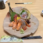 お食事処 楽 - 刺身3種盛り　¥1,628- 海老・鮪・真鯛　各3切れ