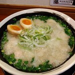 俺の中華たなか家 - ワンタンが丼一周❗背脂もたっぷり♥お顔は最強＼(^o^)／(笑)