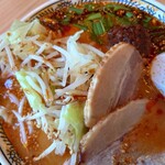 Marugen Ramen - ◯白胡麻担々麺¥825
                      チャーシュー2枚 ¥209
                      ゆで野菜¥154　娘　担々麺に　チャーシュー　野菜追加