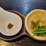 ロックンビリーS1 - 薬味