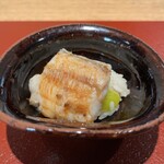 Nihon Ryouri Fuji - 太刀魚飯蒸し　ふっくらした身とちょっとタレをつけて焼いて香ばしさも演出