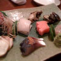 八お野 - 刺し盛りも綺麗で美味♪